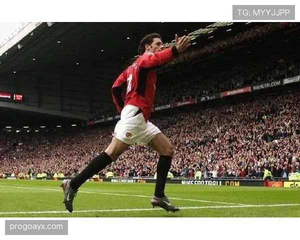 拉斯穆斯·霍伊伦闪耀赛场，助球队强势冲击英超冠军