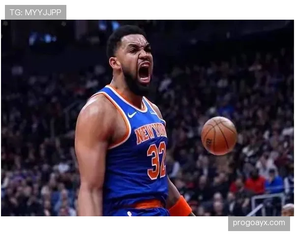 唐斯外线挡拆牵制约基奇 较上季更高效拉开空间