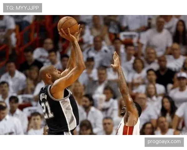 邓肯无球掩护制造空间提升内线得分效率显著